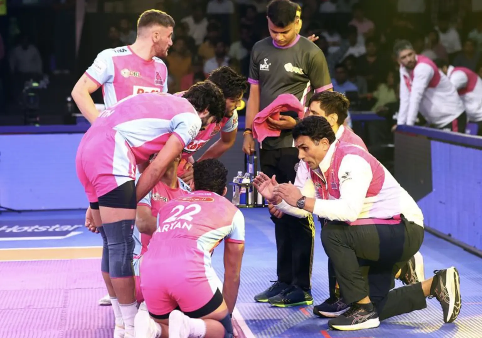 Jaipur Pink Panthers Secure First Home Win Over UP Yoddhas in PKL 12.