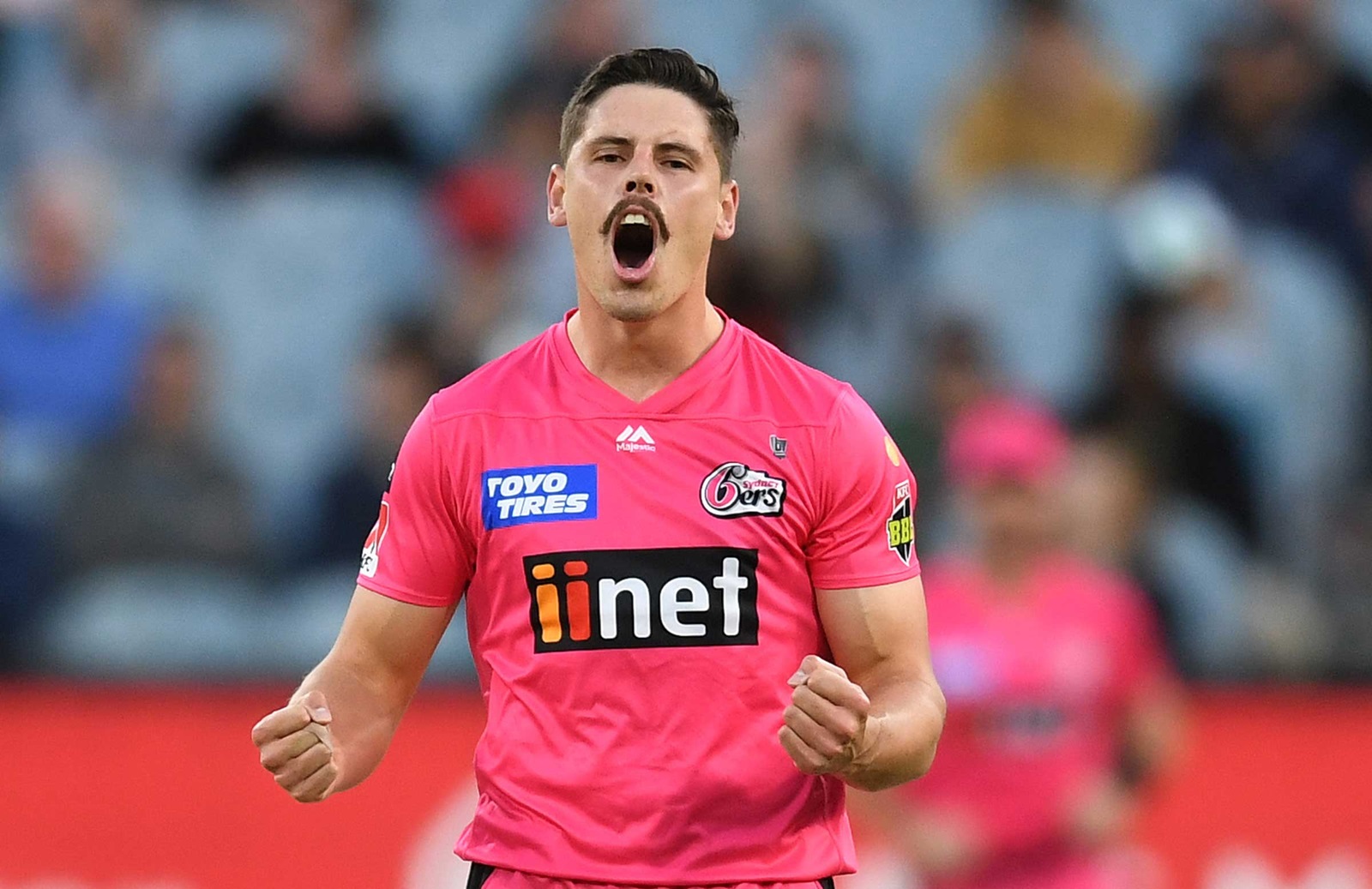 Delhi Capitals has named Ben Dwarshius as replacement for Chris Woakes