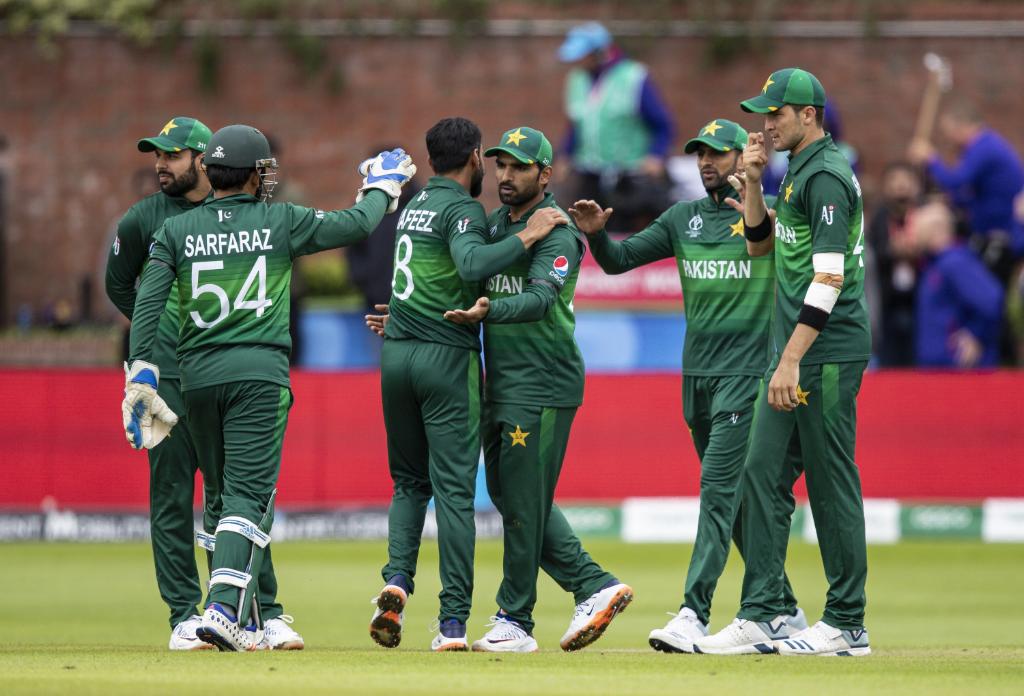 Super Sixes SRL | IND vs PAK Evaluation Chart - Bowlers and Asif Ali hand Pakistan dominant win