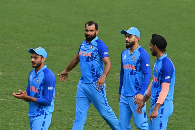 ICC World T20 | Twitter reacts to Virat Kohli turning into prime Jhonty Rhodes twice to save India from jaws of defeat