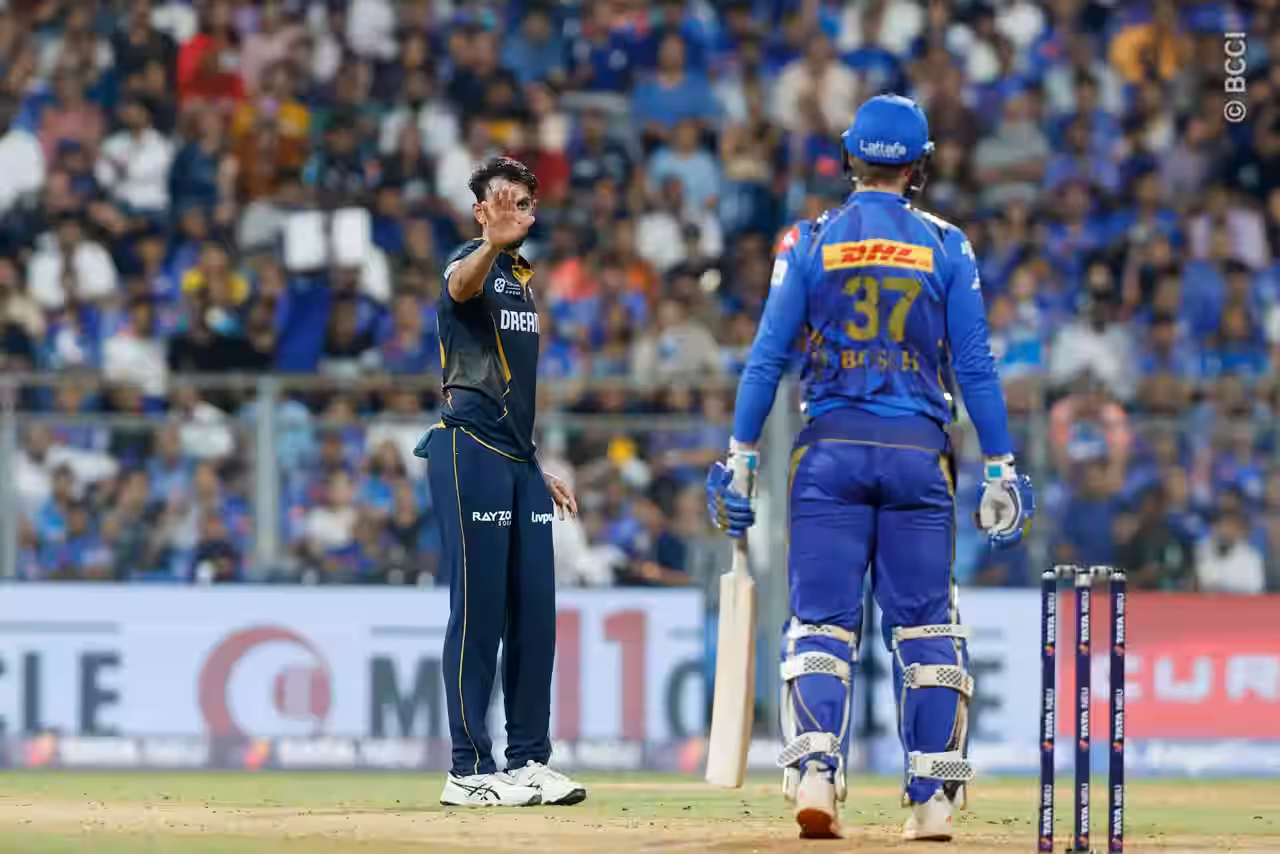 MI vs GT | Twitter in splits as Krishna tries to extract farcical 'LBW' against shook Bosch